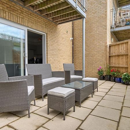 Beautiful 3 Bed Apartment In Bonchurch - Nr Ventnor - Large Outside Terrace & Parking - Dog Friendly - The Perfect Choice For Couples, Friends, Families - 5 Mins To Beach Extérieur photo