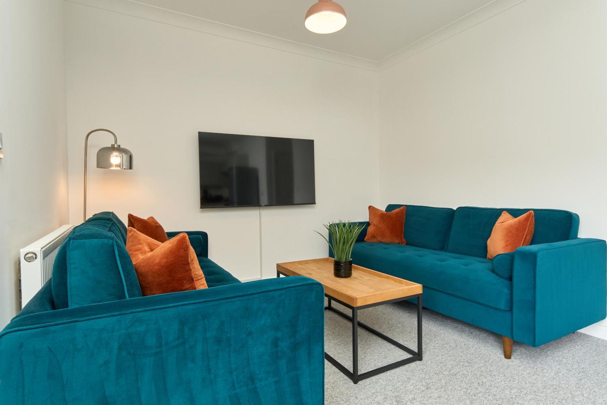 Beautiful 3 Bed Apartment In Bonchurch - Nr Ventnor - Large Outside Terrace & Parking - Dog Friendly - The Perfect Choice For Couples, Friends, Families - 5 Mins To Beach Extérieur photo